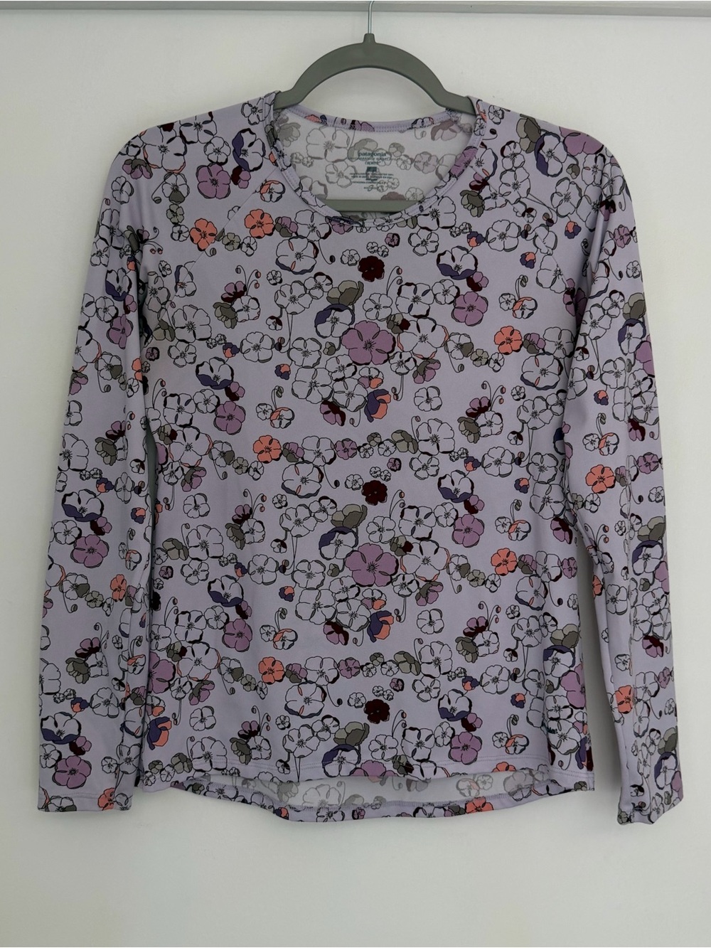 Patagonia Lavender Purple Floral Base Layer Capilene Performance Outdoors Shirt